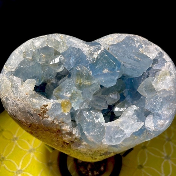 Easter gift Raw crystal cluster BLUE CELESTITE HEART ❤️ EXTRA CHUNKY 4”x3.5”x2” - Picture 1 of 6